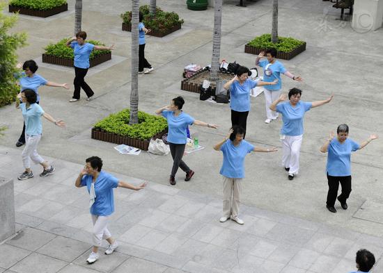 廣場舞服裝批發(fā)，廣場舞服裝廠家，河北廣場舞服裝